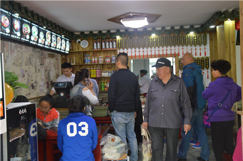 瑞霞老砂锅居耀景街店新店开业生意火爆!!!(图2) 瑞霞老砂锅居耀景街店新店开业生意火爆!!!(图2)
